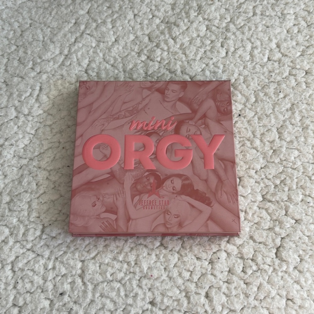 Mini orgy pallet